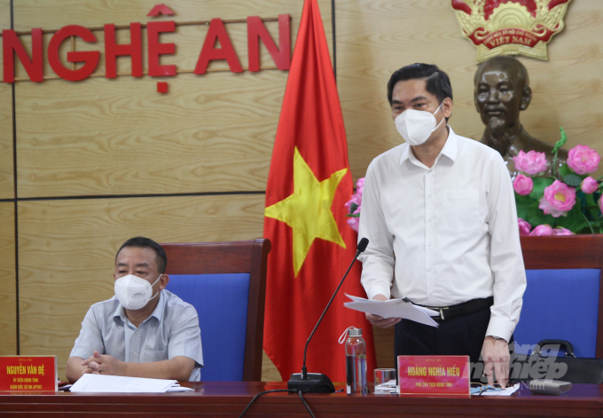 Ông Hoàng Nghĩa Hiếu nêu bật tổng quan tình hình, đồng thời nhấn mạnh đến chủ trưởng của tỉnh Nghệ An tại vụ đông 2021. Ảnh: Việt Khánh.