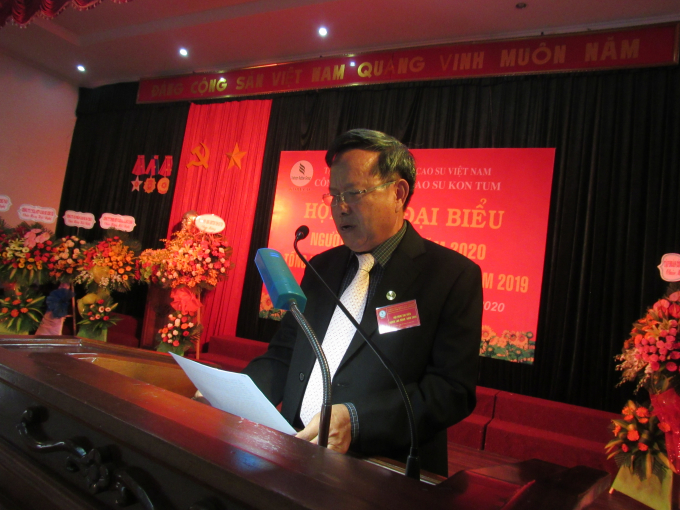 Ông Lê Khả Liễm báo cáo tại Hội nghị.