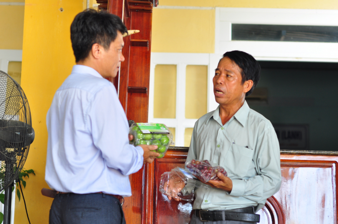 Sản phẩm nho và táo tươi của Công ty TNHH Thái Thuận đạt chứng nhận OCOP 3 sao. Ảnh: Minh Hậu.
