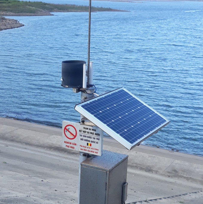 Rainfall and water level monitoring system at Song Sat reservoir in Bac Ai district.