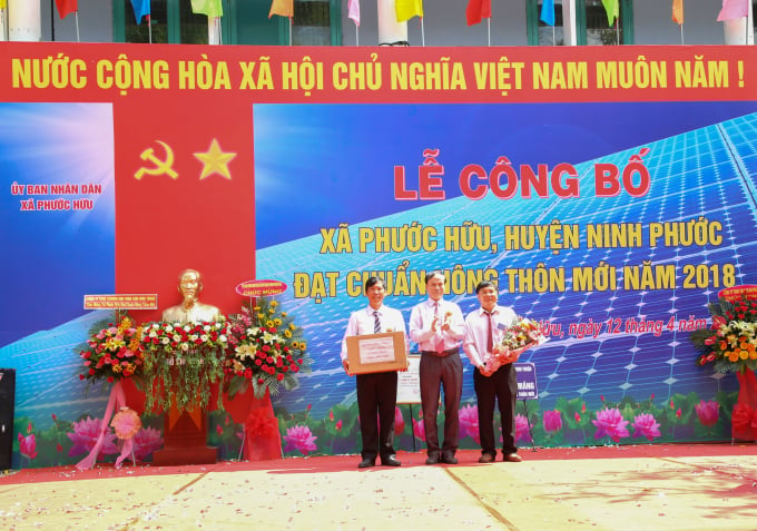 Lễ công bố xã Phước Hữu, huyện Ninh Phước đạt chuẩn nông thôn mới.
