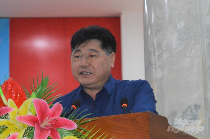 Associate Professor, Ph.D. Le Quoc Thanh, Director of the National  Agricultural Promotion Center, delivers an opening speech at the forum. Photo: Trung Chanh.