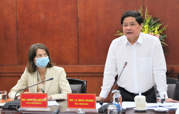 The conference to review the support for the implementation of the Sustainable Agriculture Transformation Project in Vietnam (VnSAT) was co-chaired by Deputy Minister Le Quoc Doanh and Project Operations Manager of VnSAT Steffi Stallmeister. Photo: Pham Hieu. 