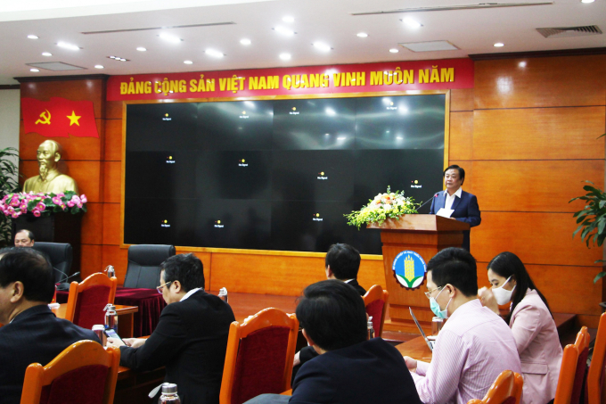 Bộ trưởng Bộ NN&PTNT Lê Minh Hoan phát biểu tại buổi tiếp và làm việc với các Đại sứ, Trưởng Cơ quan Đại diện Việt Nam ở nước ngoài mới được bổ nhiệm.