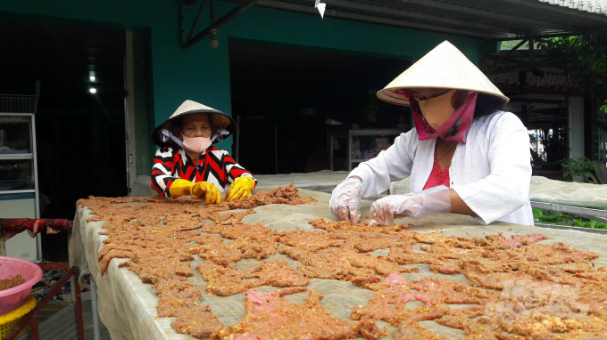 Những ngày áp tết thị trường tiêu thụ khô trâu tăng mạnh. Ảnh: TL.