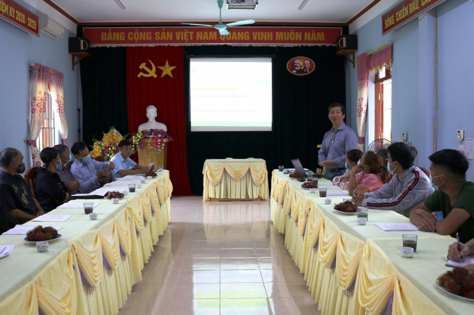 A workshop for cardamom market development friendly to snub-nosed langurs . Photo: FFI.