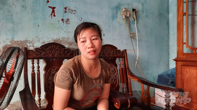 Chị Vũ Thị Chinh, nhân vật chính trong clip 'Tiếng khóc xé lòng của người bán rau gào bị lực lượng chức năng thu giữ hàng hóa' chia sẻ với NNVN. Ảnh: Anh Thắng.
