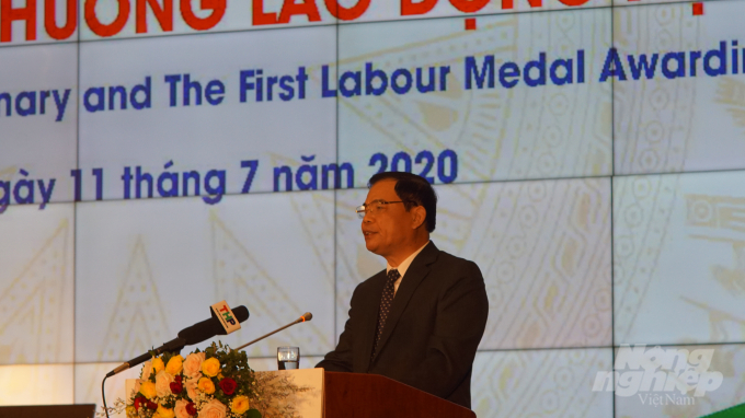 Bộ trưởng Bộ NN-PTNT Nguyễn Xuân Cường phát biểu khai mạc Lễ kỷ niệm. Ảnh: Đinh Mười.