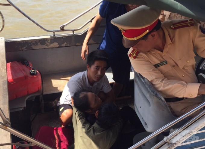 2 ngư dân gặp nạn khi đánh bắt thủy sản may mắn được cứu hộ kịp thời Ảnh: NNVN.
