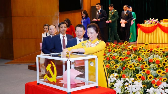 51/57 đảng viên được tín nhiệm bầu vào Ban Chấp hành Đảng bộ tỉnh  Bắc Giang khóa XIX. Ảnh: Hoàng Hà.