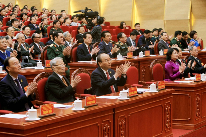 Thủ tướng Nguyễn Xuân Phúc cùng các đồng chí lãnh đạo, nguyên lãnh đạo Đảng, Nhà nước về dự Đại hội. Ảnh: TTBC.