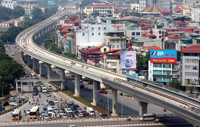 Tuyến đường sắt đô thị metro Nhổn - Ga Hà Nội dài hơn 12km, sẽ có 10 đoàn tàu vận hành, trong đó đoàn tàu đầu tiên (tuyến số 3) dự kiến khai thác thương mại trước đoạn trên cao dài 8,5km vào nửa cuối năm 2021, bắt đầu từ Nhổn đến ga S8 - Đại học Giao thông Vận tải. Còn 4km đi ngầm còn lại sẽ khai thác vào cuối năm 2022.
