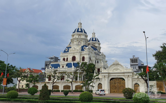 Lâu đài khủng của Ngô Văn Phát trên đường Lê Hồng Phong, TP Hải Phòng. Ảnh: Đinh Mười.