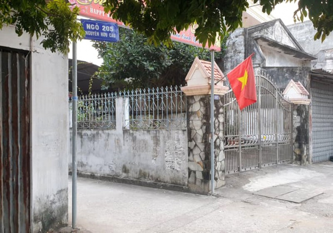 Lực lượng chức năng đã khám xét nơi ở của ông Nguyễn Hữu Cường. Ảnh: MC.