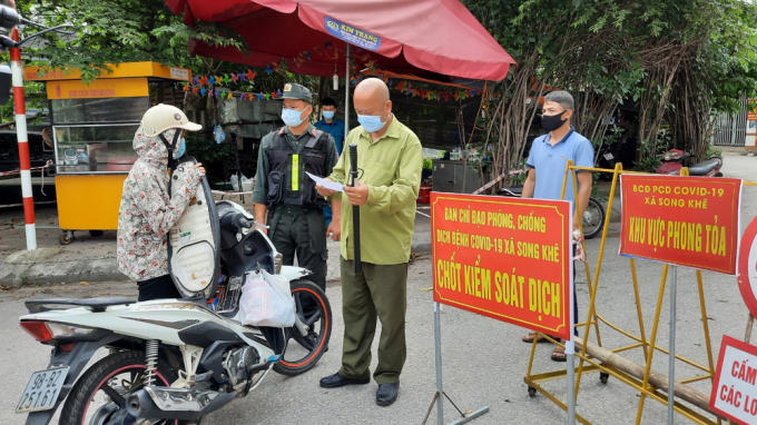 Cơ quan chức năng để tổ chức hướng dẫn, tập huấn nghiệp vụ, đồng thời hỗ trợ các điều kiện để Tổ Covid cộng đồng hoạt động được hiệu quả, đảm bảo hoạt động thực chất, tránh hình thức. Ảnh: BBG.