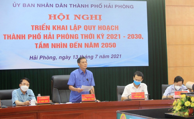 Ông Nguyễn Văn Tùng - Chủ tịch UBND TP Hải Phòng chủ trì hội nghị. Ảnh: Minh Hảo.