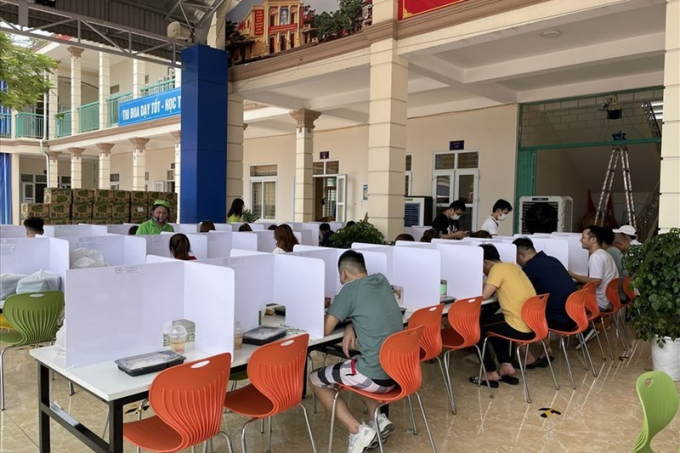 Truy vết và lấy mẫu xét nghiệm tại Công ty TNHH LG Display Việt Nam Hải Phòng.