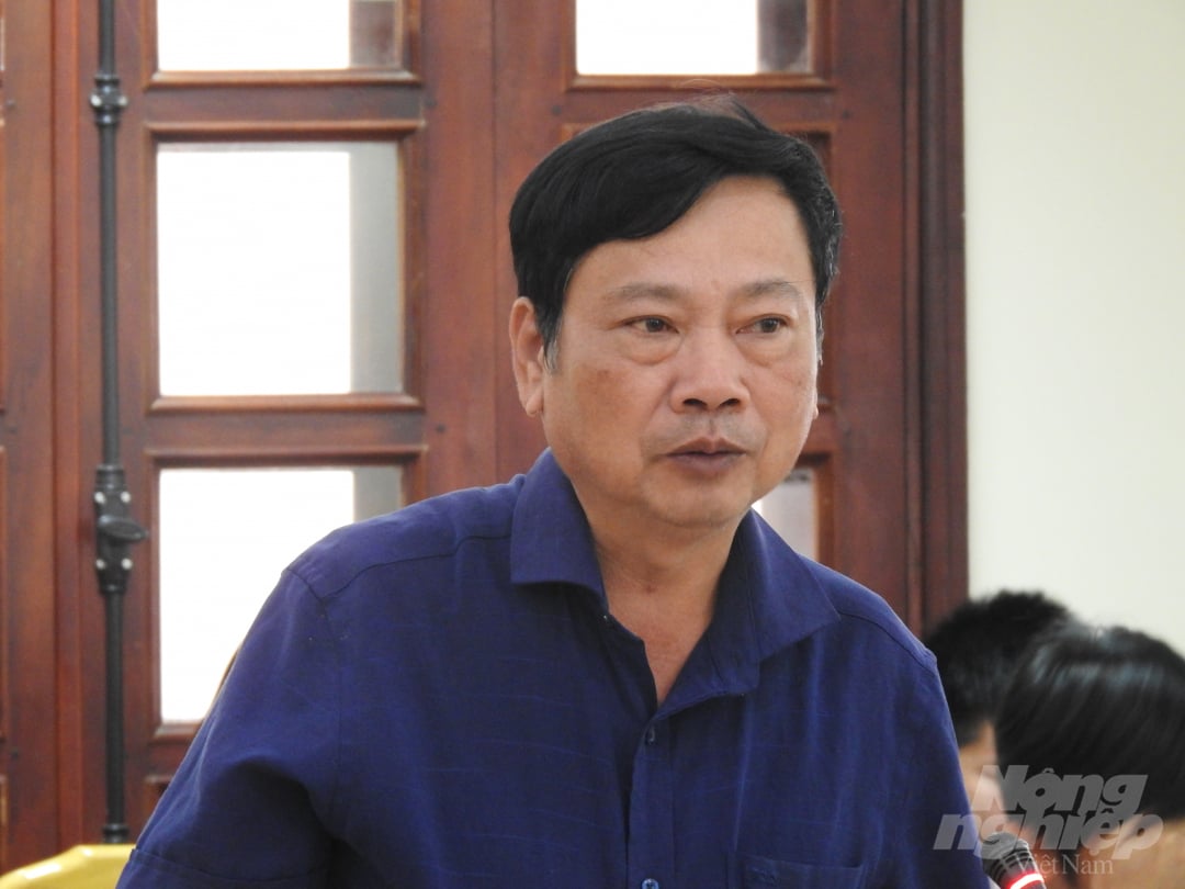 Ông Nguyễn Văn Tâm, Phó Giám đốc phụ trách Công ty TNHH MTV Thủy lợi Nam Hà Tĩnh cho hay, với lượng mưa ảnh hưởng bão số 8 dự báo 50 - 150mm, hồ Kẻ Gỗ sẽ không phải xả lũ. Ảnh: Thanh Nga.