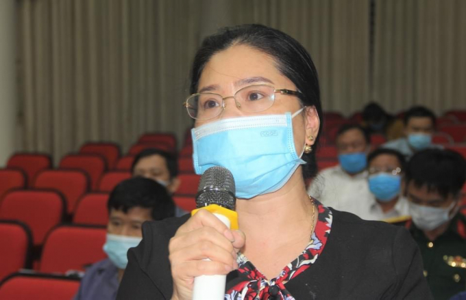 Bà Nguyễn Thị Nga, Trưởng phòng giáo dục huyện Thạch Hà thông tin về việc cho học sinh nghỉ học để phòng chống dịch Covid-19. 