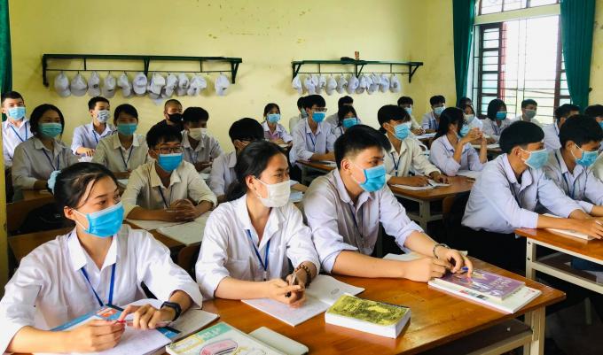 Từ ngày mai (7/5) các trường học tại Hà Tĩnh tổ chức dạy học trực tuyến để phòng chống dịch Covid-19. Ảnh: Gia Hưng.