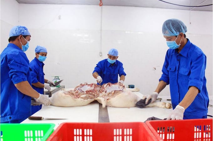 Sản phẩm thịt động vật xuất nhập khẩu với Việt Nam phải đáp ứng quy định của OIE và Cục Thú y. Ảnh: Đại Từ.