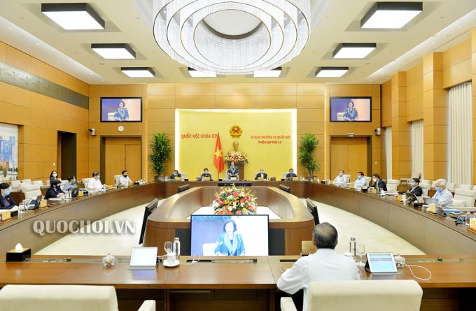 Phiên họp thứ 43 của Uỷ ban Thường vụ Quốc hội. Ảnh: Quochoi.vn.