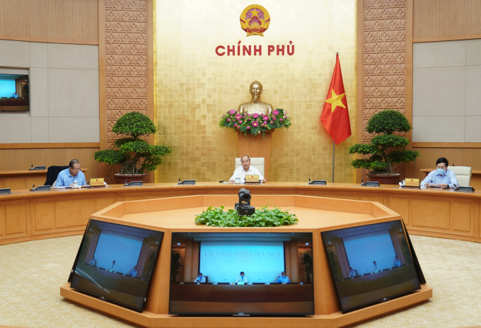Thủ tướng Nguyễn Xuân Phúc chủ trì cuộc Thường trực Chính phủ về công tác phòng chống dịch bệnh. Ảnh: VGP.