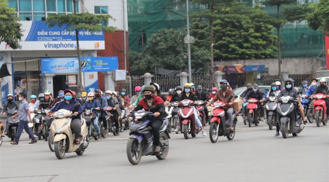 Khu vực Hà Nội ngày hôm nay (30/5) trời nắng nóng, chiều tối khả năng có mưa rào và dông. Ảnh: Phạm Hiếu.