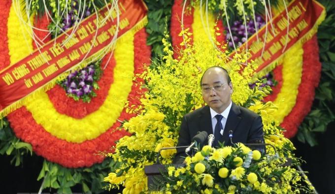 Thủ tướng Nguyễn Xuân Phúc đọc toàn văn Lời điếu nguyên Tổng bí thư Lê Khả Phiêu. Ảnh: TTXVN.