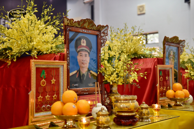 Di ảnh Thiếu tướng Nguyễn Văn Man, Phó Tư lệnh Quân khu 4. Ảnh: VGP.