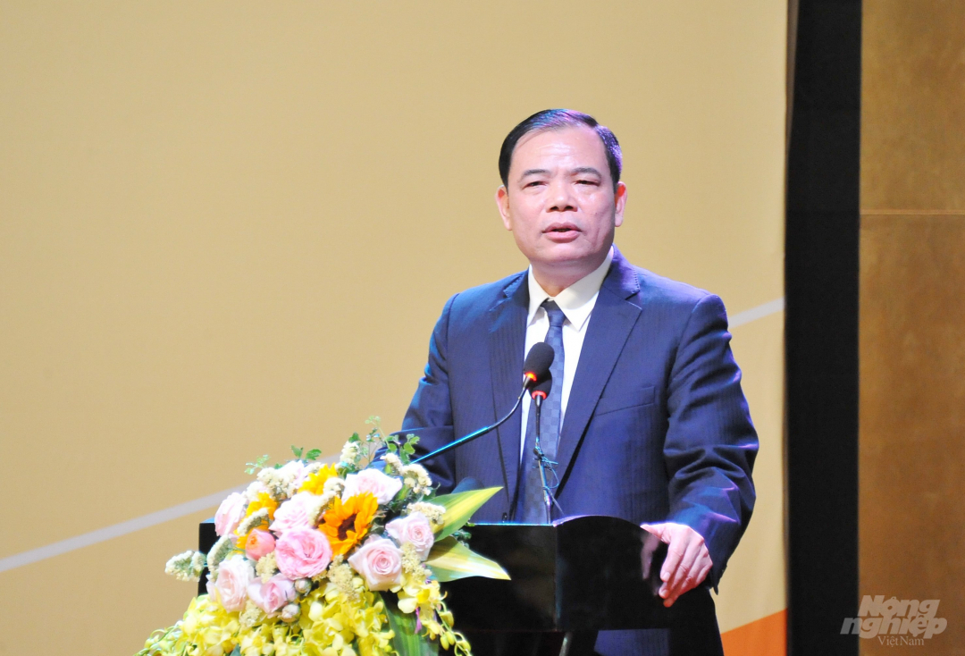 Bộ trưởng Nguyễn Xuân Cường phát biểu tại Hội nghị sơ kết 3 năm thực hiện Nghị quyết số 120/NQ-CP. Ảnh: Lê Hoàng Vũ.