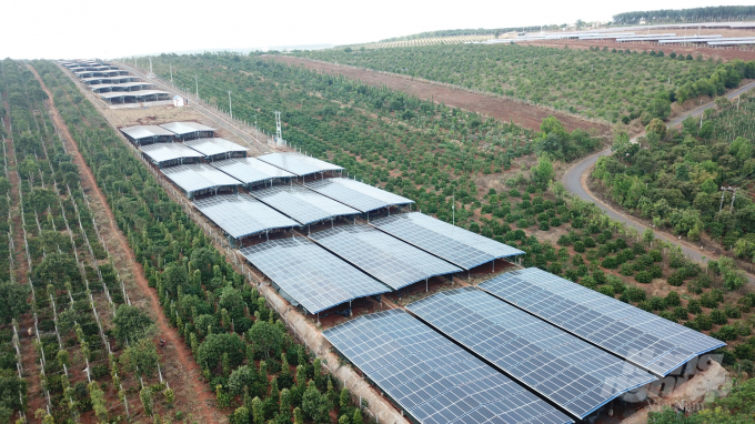 Hệ thống Điện mặt trời áp mái nhà trải dài hàng cây số tại huyện Chư Prông, Gia Lai.