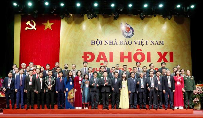 Ra mắt Ban Chấp hành Hội Nhà báo Việt Nam khóa XI. Ảnh: Thành Đạt.
