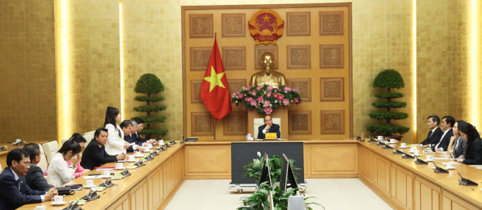Bà Trần Thị Thu Trang chủ tịch công ty Hanel PT phát biểu đề xuất với Thủ Tướng Nguyễn Xuân Phúc