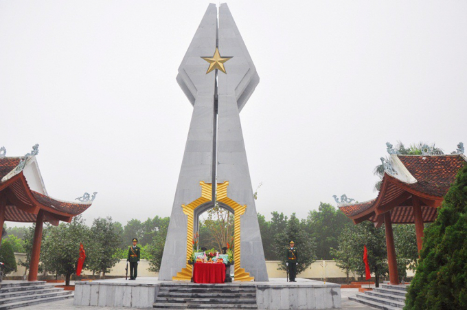 Đài tưởng niệm Pò Hèn ở Móng Cái - Quảng Ninh