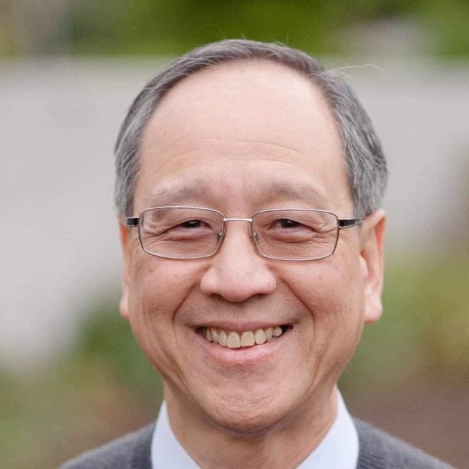Giáo sư John Vũ năm nay 70 tuổi.