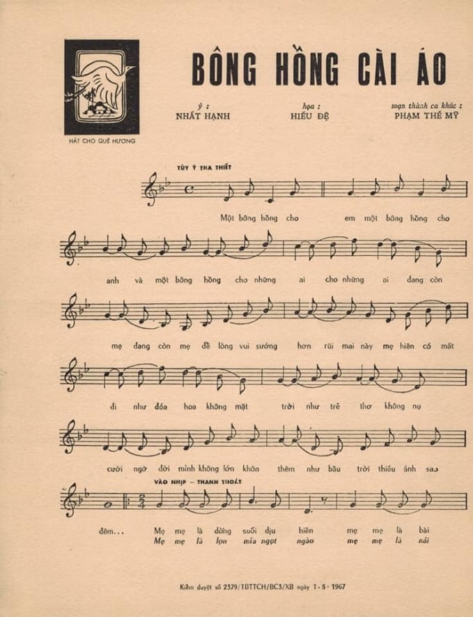 Ca khúc 'Bông hồng cài áo' được công bố lần đầu tiên vào năm 1967.