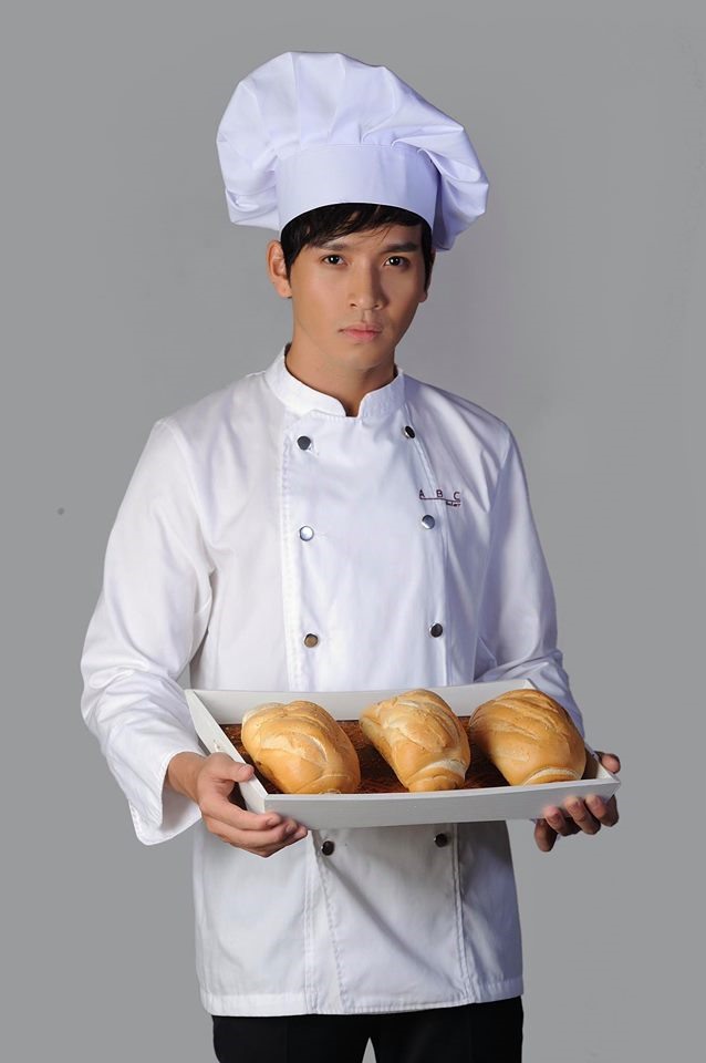 Diễn viên Bạch Công Khanh trong phim 'Vua bánh mì'