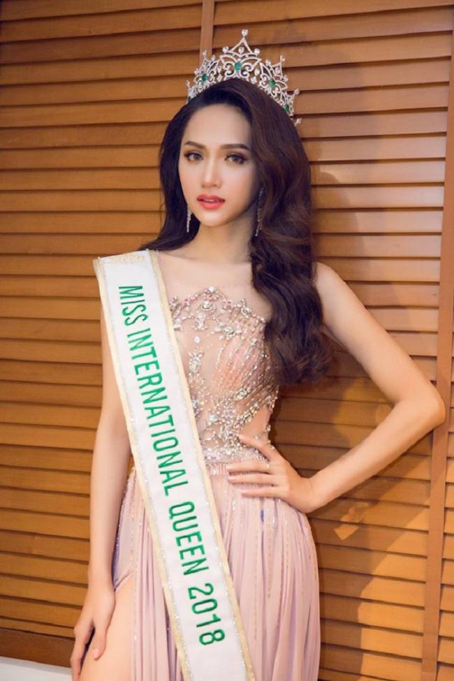 Hương Giang đăng quang Hoa hậu chuyển giới quốc tế 2018 tổ chức tại Thái Lan.