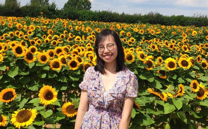 Tác giả Mai Thanh Nga, một người Việt đang sinh sống tại Anh.