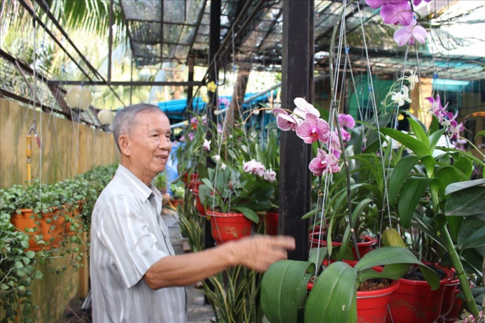 Ông Trương Vĩnh Trọng từ ngày rời quan trường, đã sống như một nông dân đích thực.