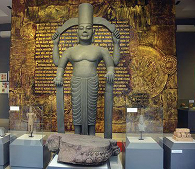 Một số hiện vật của nền văn minh Óc Eo.