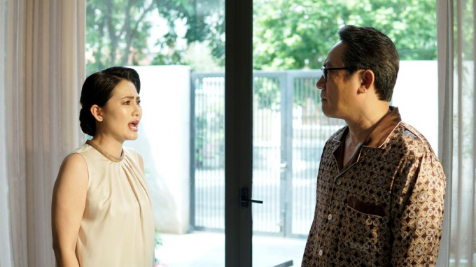 Diễn viên Ngọc Lan vai Diễm và diễn viên Hoàng Hải vai Nghị trong bộ phim 'Mặt nạ gương'.