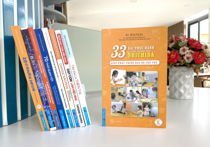 Bộ sách 33 bài thực hành giúp phát triển não bộ cho trẻ.