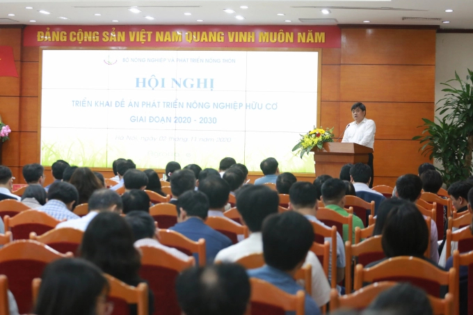 Participants attend a conference held on Tuesday on implementing 'Organic Agriculture Development Project for 2020-2030. Photo: Hoang Anh.