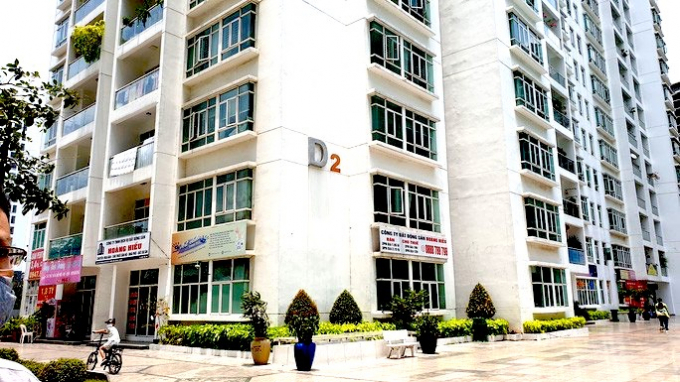 Block D2, Chung cư New Sài Gòn, nơi tiến sĩ Bùi Quang Tín rơi từ tầng 14 xuống đất tử vong. Ảnh: Trần Phương.