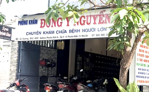 Phòng khám đông y Nguyễn Khoa, nơi xảy ra vụ việc. Ảnh: Hà Phương.
