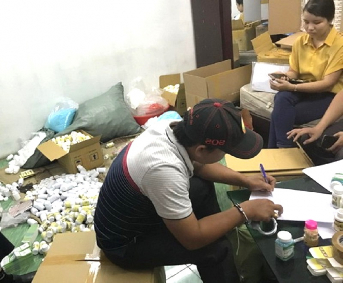 Kho chứa hàng giả là thuốc tây, TPCN của nhóm Nguyễn Đình Lạc Thư bị công an bắt quả tang hồi tháng 7/2019. Ảnh tư liệu công an.