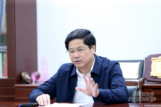 Thứ trưởng Bộ NN-PTNT Lê Quốc Doanh trả lời phỏng vấn Báo Nông nghiệp Việt Nam ngày 10/3/2020. Ảnh: Minh Phúc.