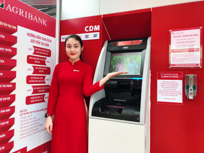 Máy ATM đa chức năng (CDM) đặt tại Hội sở chính Agribank Chi nhánh Tây Nghệ An. Ảnh: Agribank.